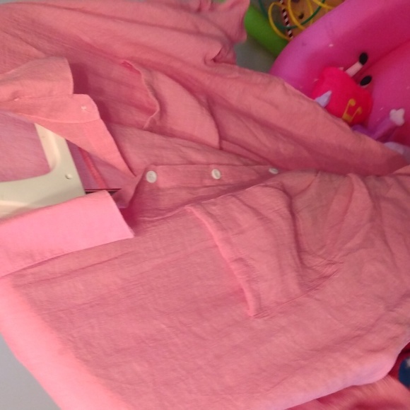 Pink button down top one size - Picture 16 of 17